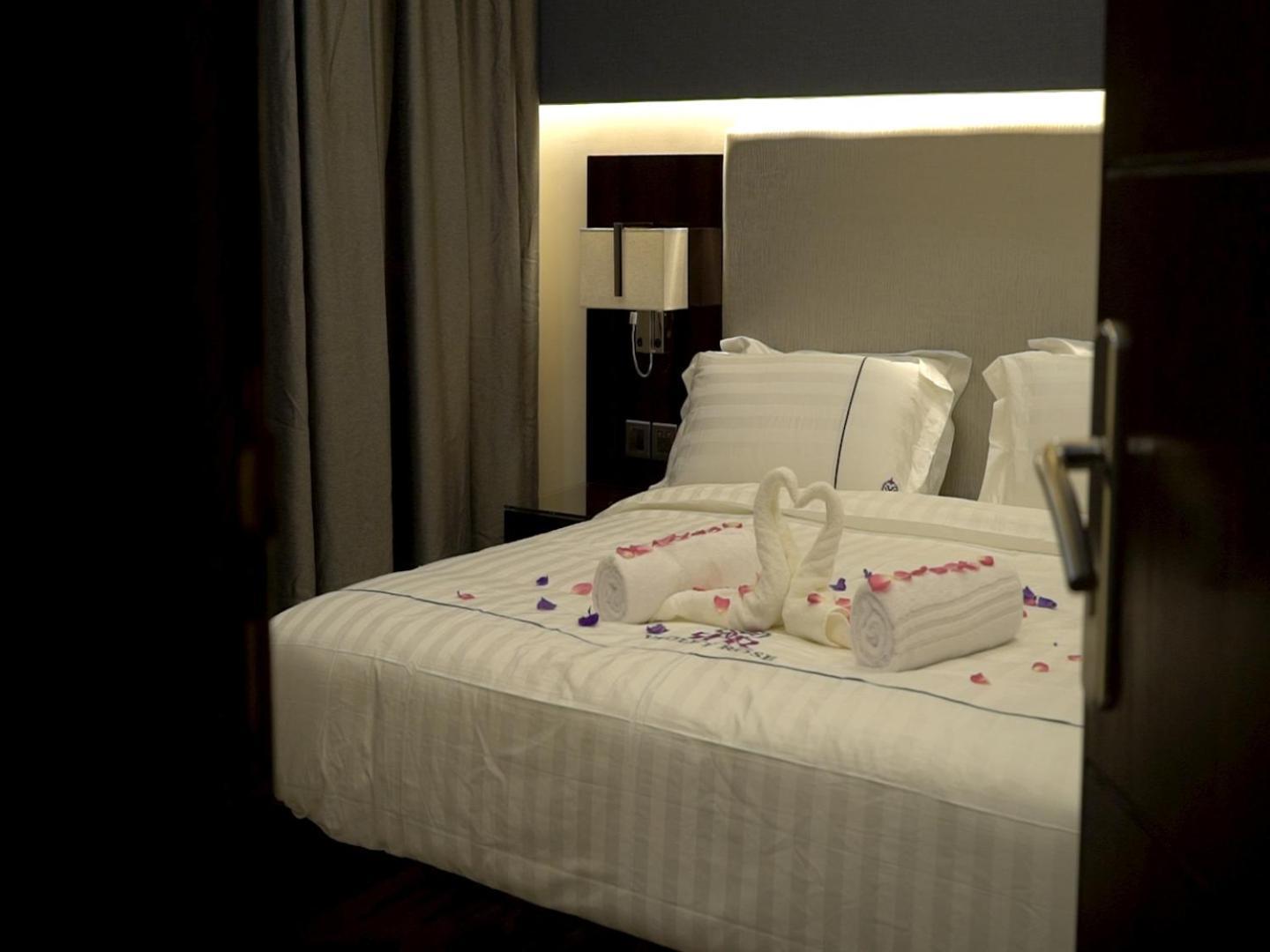 Violet Rose Aprit Hotel Jeddah Exterior photo